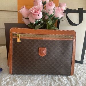 Celine clutch bag🤎🤎🤎